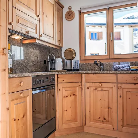 Apartment Chesa Primula By Interhome